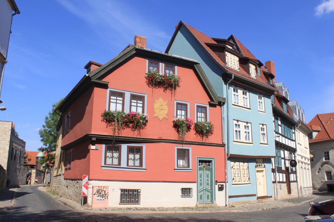 Апартаменты Haus Zum Kleinen Helm Эрфурт Экстерьер фото